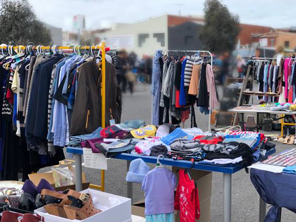 Second hand Clothing Market