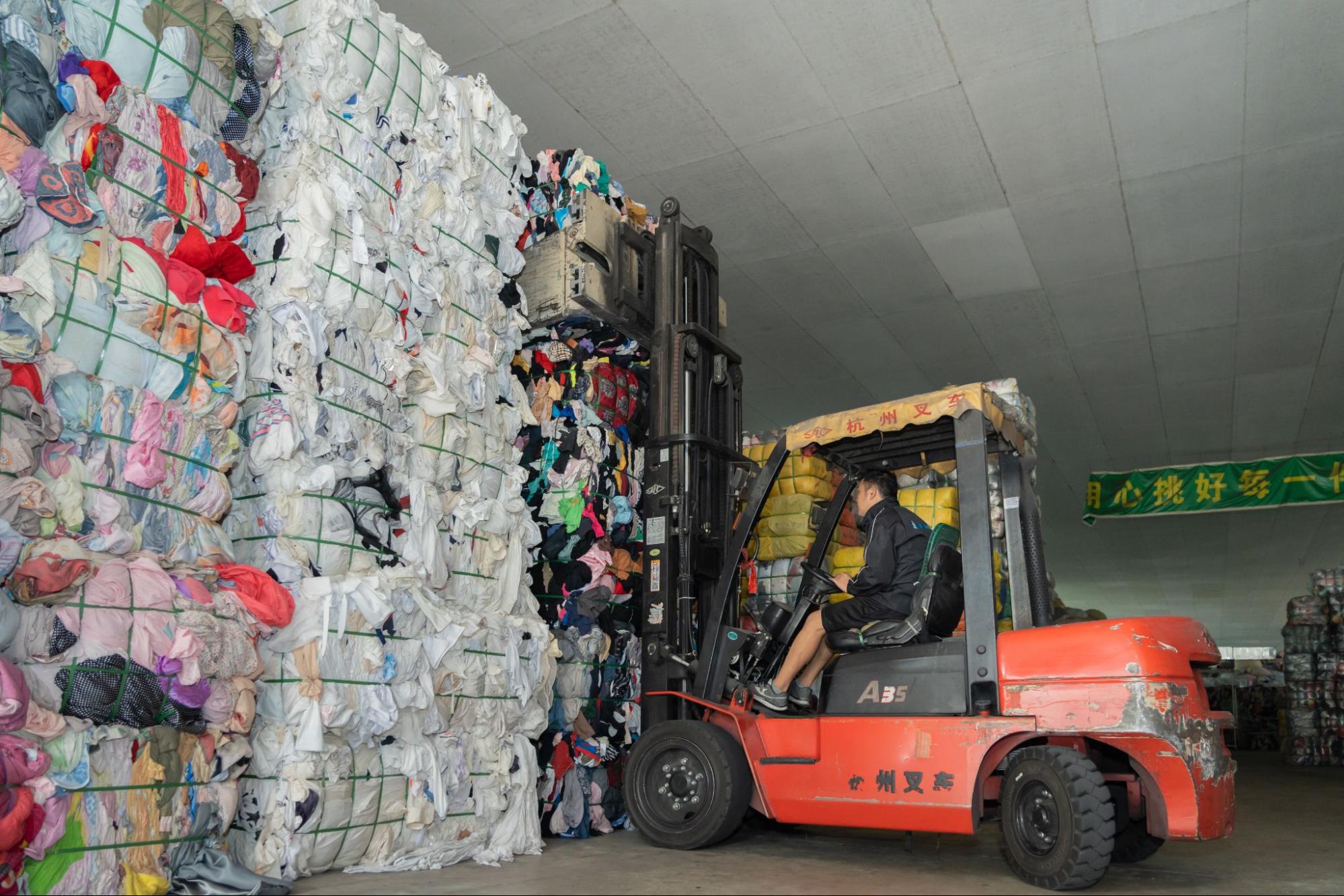 bales of rags are prepared to delivery