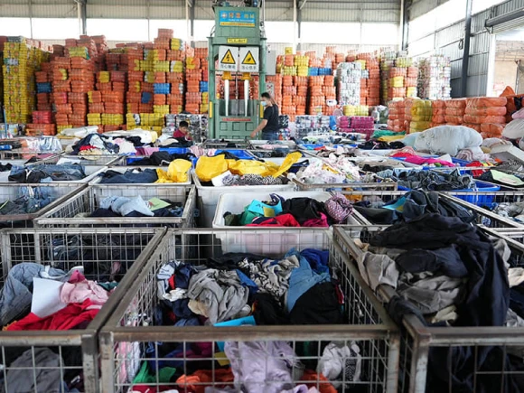 120 categories of bulk used clothing (2)