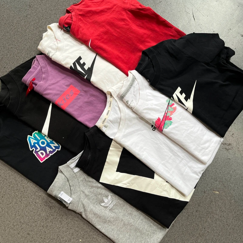 Clean & Fresh of brand used clothing bale