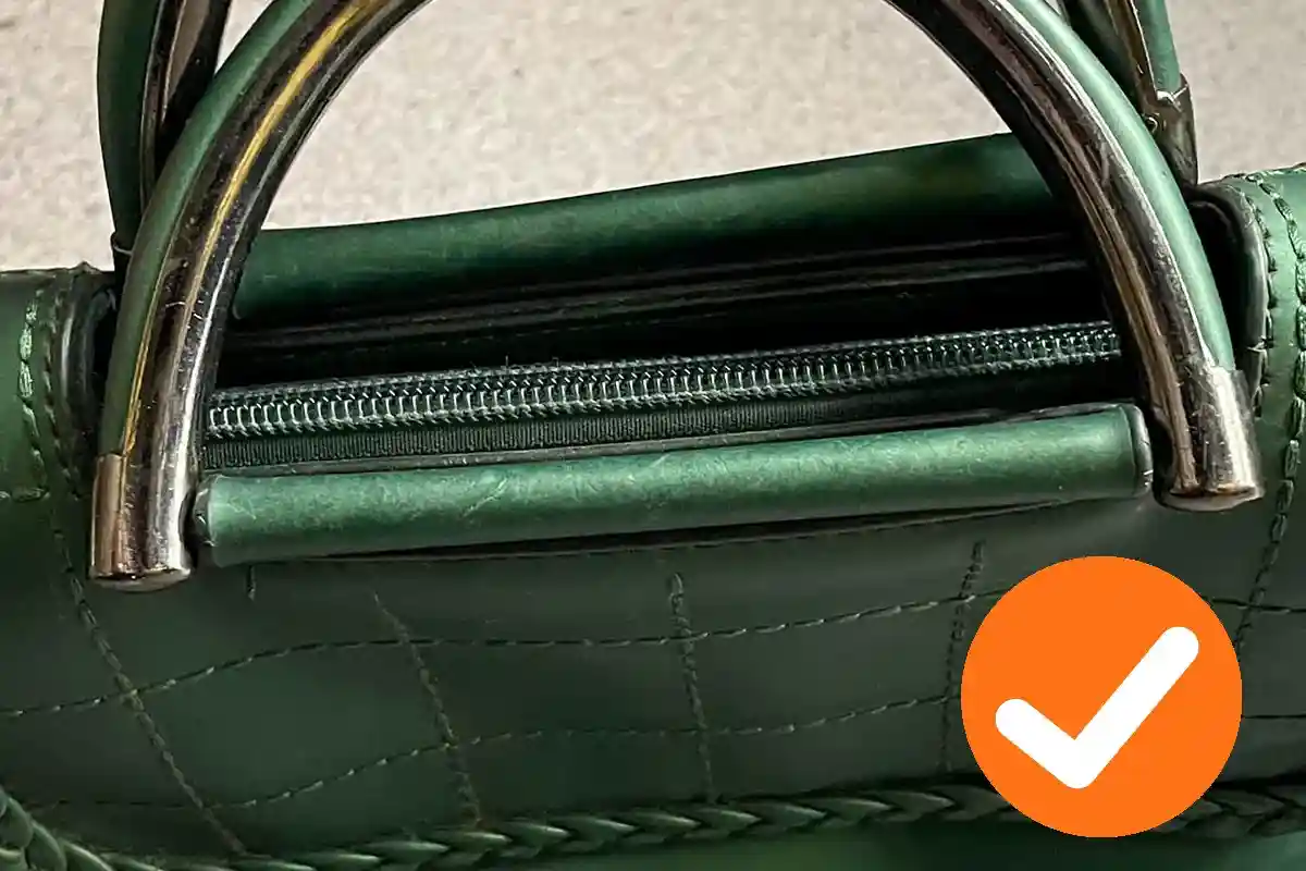 No Peeling or Cracks of bags