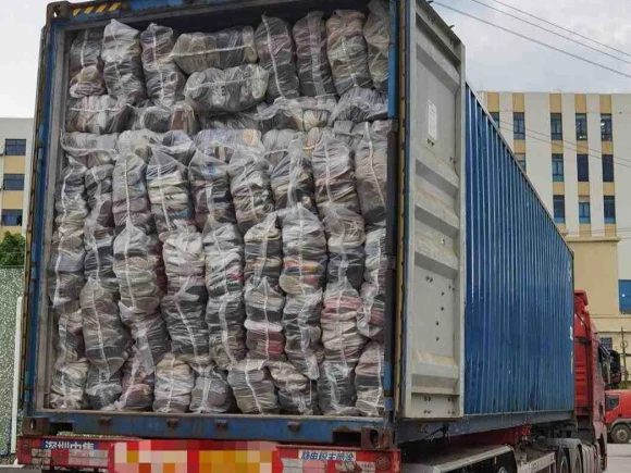 Full Container Load of Wholesale Second Hand Shoes in Bulk