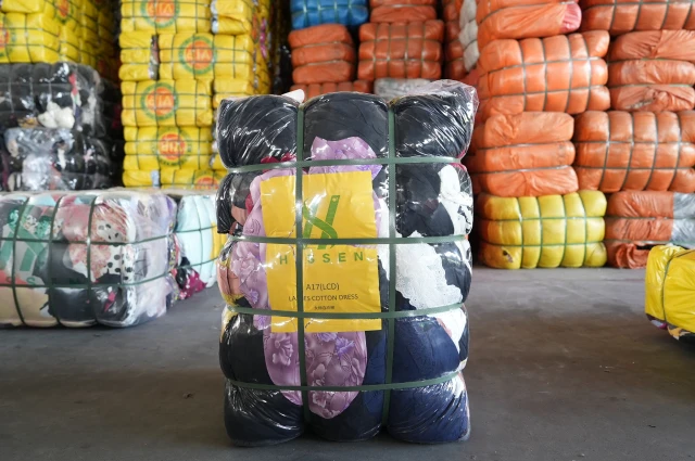 Finding Wholesale Used Clothing Miami Sources